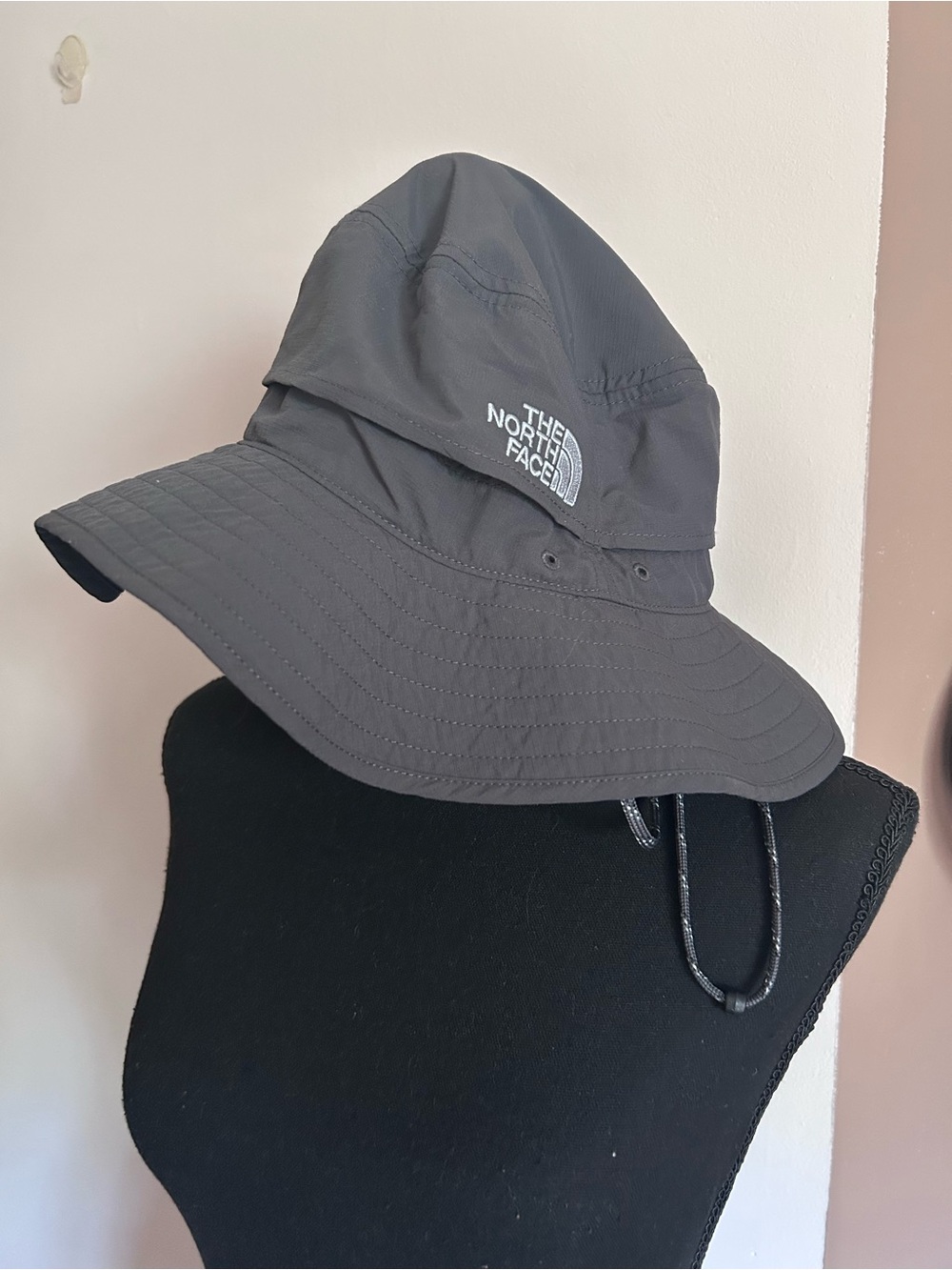The North Face | grey unisex bucket hat with ventilation